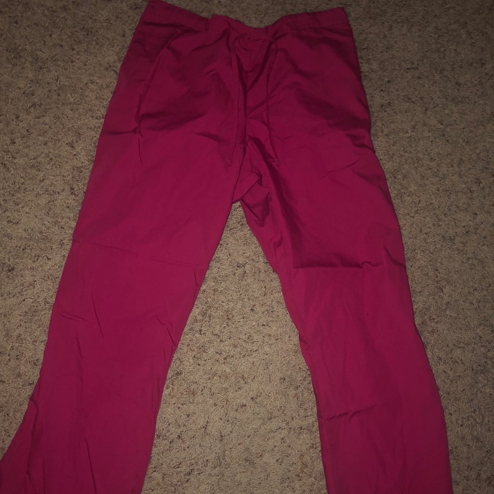 Medium scrub pants